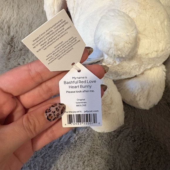 Jellycat Red Love Heart ❤️ Bunny - Picture 4 of 4